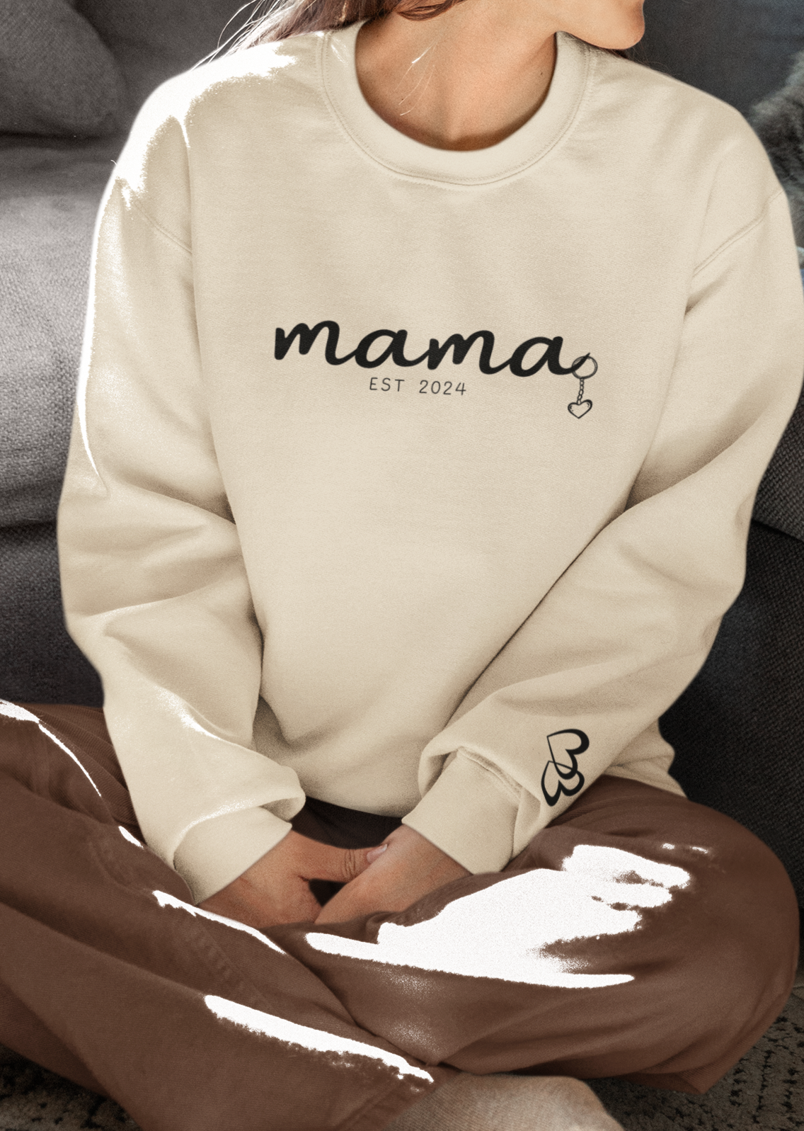 Custom Mama Est 2024 Heart Key Chain Sleeve Sweatshirt